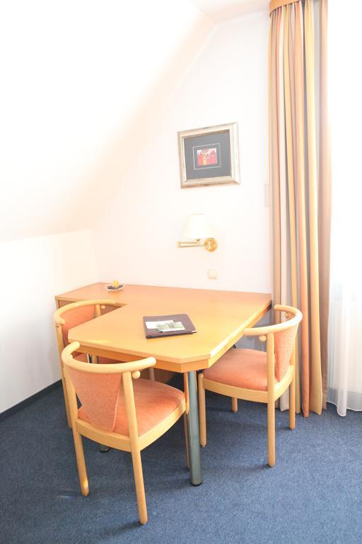 Hotel Am Ostpark ノイビーベルク 部屋 写真