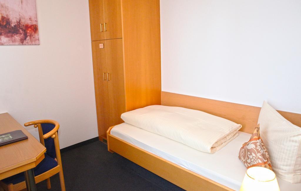 Hotel Am Ostpark ノイビーベルク 部屋 写真