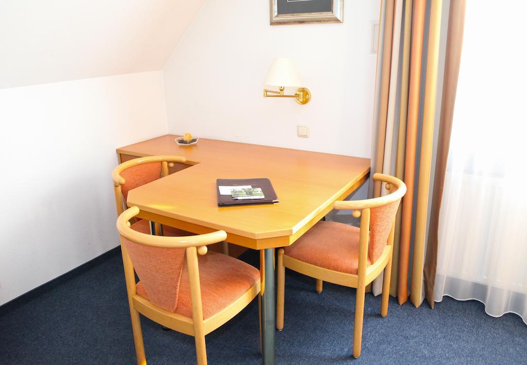 Hotel Am Ostpark ノイビーベルク 部屋 写真