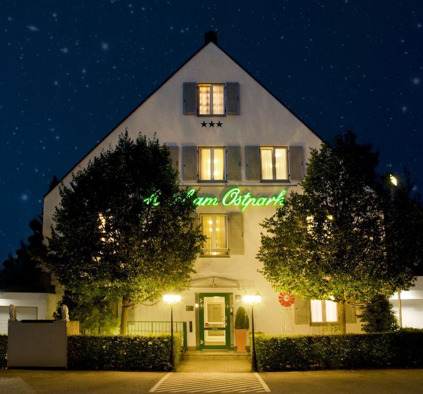 Hotel Am Ostpark ノイビーベルク エクステリア 写真