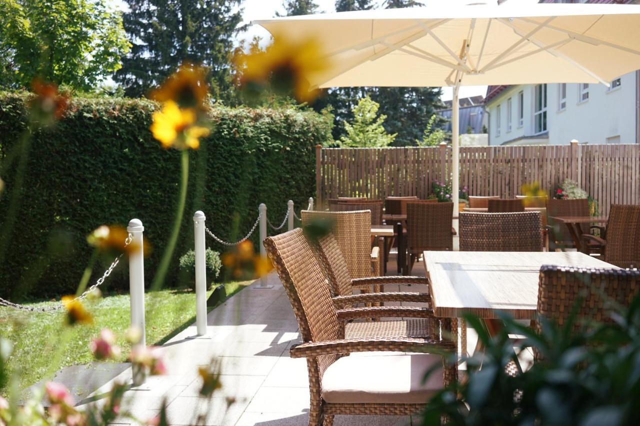 Hotel Am Ostpark ノイビーベルク エクステリア 写真